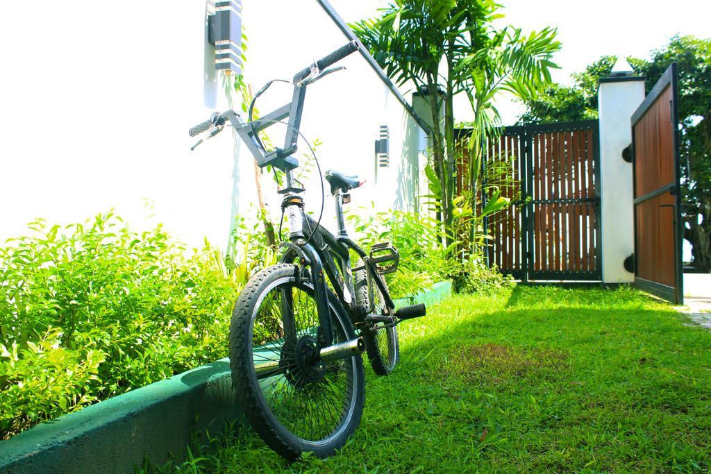 Surasa Beach Resort Weligama Exterior photo